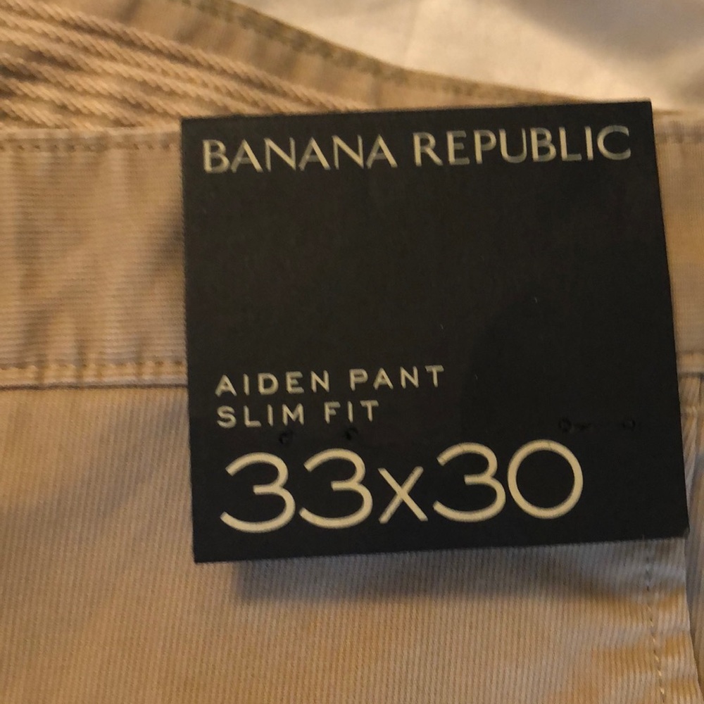 NEW never worn AIDEN style Banana Republic pants.